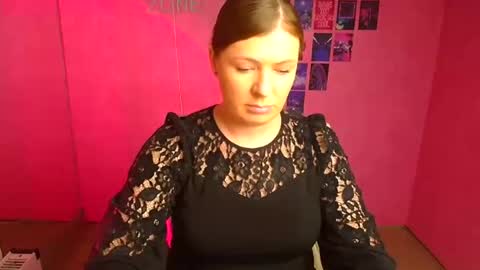 Molly online show from 04-12-26, 11:37