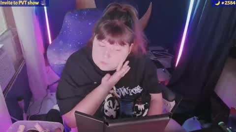 molly_moons online show from 09-13-25, 10:31