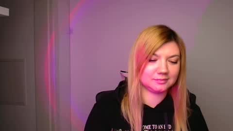 Molly online show from 01-10-25, 12:15