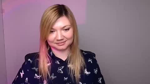 Molly online show from 01-31-25, 03:33