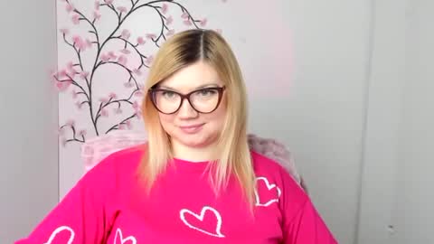 Molly online show from 02-10-26, 12:42