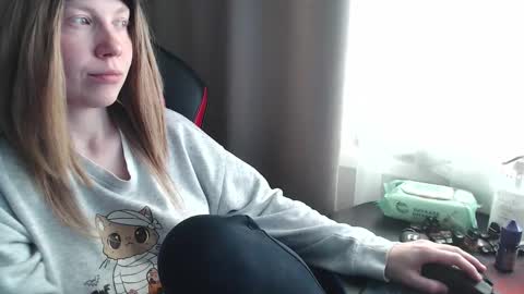 I have new photos come and see with love Molly online show from 09-27-25, 09:03