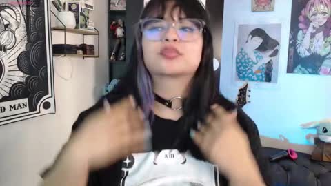 Molly online show from 03-05-25, 08:21