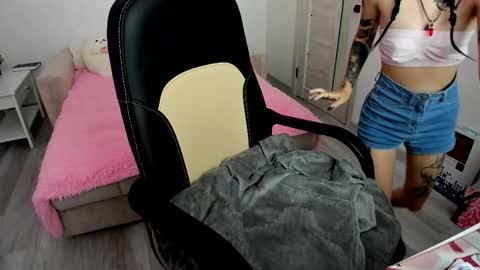 Ill tell you when were private online show from 09-08-25, 02:16