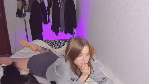 Taisha online show from 02-18-25, 06:04