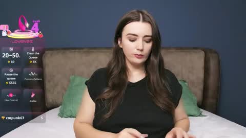 Molly online show from 10-19-25, 07:03