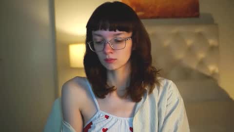 mollyjiggles online show from 09-14-25, 08:02