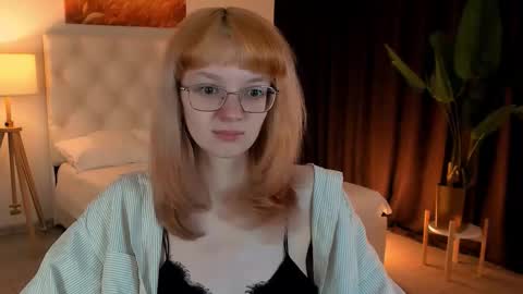 mollyjiggles online show from 10-11-25, 08:24