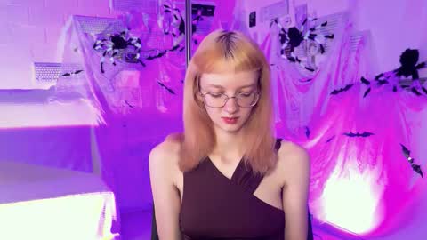 mollyjiggles online show from 10-23-25, 12:15