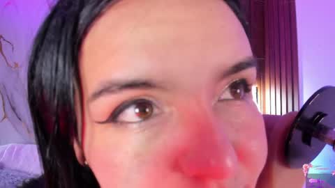Snapshot of mollylewis18 chatting on 05-28-26, 03:48 New girl Emily Valentina Michelle online show from 05-28-26, 03:48