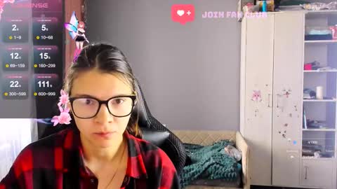  KIRA  online show from 09-30-25, 05:01