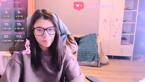  KIRA  online show from 11-07-25, 03:06