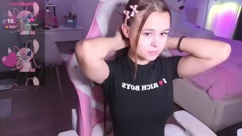 Molly online show from 10-09-25, 03:59