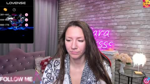 hi im Molly heregreat boobs big heart  warm pussy  online show from 02-04-25, 12:51