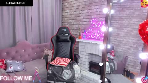 hi im Molly heregreat boobs big heart  warm pussy  online show from 03-11-25, 12:11