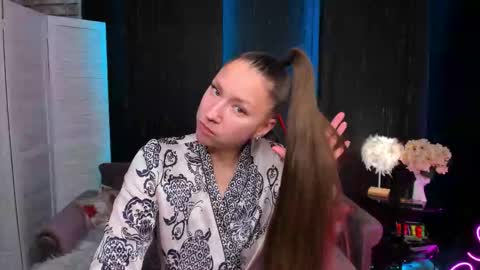 Snapshot of mollynay chatting on 11-22-25, 12:53 hi im Molly heregreat boobs big heart warm pussy online show from 11-22-25, 12:53