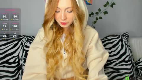 Snapshot of mollystouch chatting on 05-21-26, 09:11 Amely online show from 05-21-26, 09:11