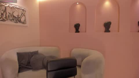 Snapshot of mollysunders_ chatting on 11-05-25, 08:20 Molly Sunders online show from 11-05-25, 08:20