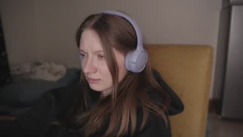 mollytucker online show from 12-19-24, 05:08