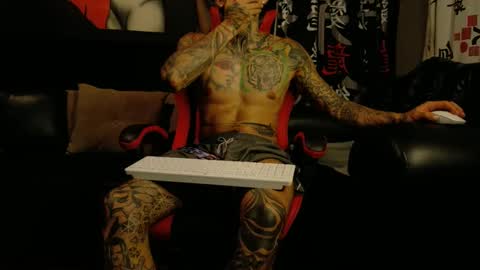 Molotov online show from 11-08-25, 01:17