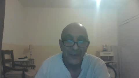 Snapshot of moment71200 chatting on 01-07-25, 08:52 moment71200 online show from 01-07-25, 08:52