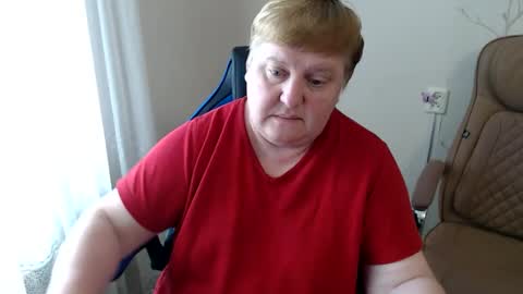 Snapshot of mommy99x chatting on 06-09-26, 11:55 Mommy99X online show from 06-09-26, 11:55