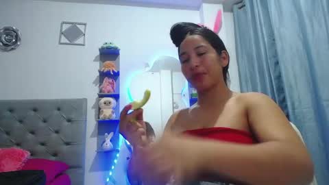 ANDREA online show from 05-01-26, 01:54