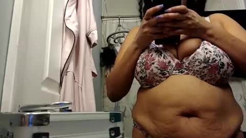 Mommy bubbles online show from 01-06-25, 12:16