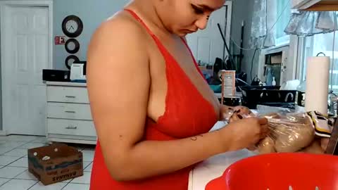 Mommy bubbles online show from 01-16-25, 08:25