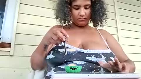 Mommy bubbles online show from 09-21-25, 11:45