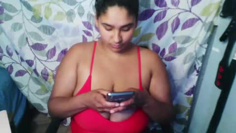 Mommy bubbles online show from 09-29-25, 01:22