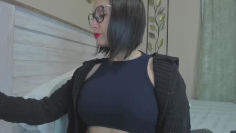 Snapshot of mommyfuckmilf_ chatting on 02-20-25, 12:15 Anny online show from 02-20-25, 12:15
