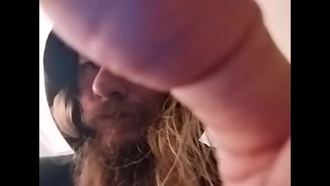 Snapshot of mommyissues2386 chatting on 12-12-24, 01:53 Richard Sheridan online show from 12-12-24, 01:53