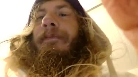 Snapshot of mommyissues2386 chatting on 12-26-24, 01:40 Richard Sheridan online show from 12-26-24, 01:40