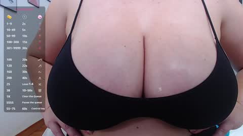 Daphne  online show from 01-27-25, 10:49