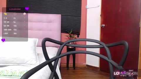 Daphne  online show from 03-07-25, 11:27