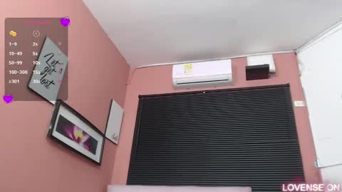 Daphne  online show from 03-08-25, 07:42