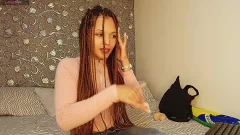 Snapshot of mommyjeva chatting on 01-14-25, 10:02 Mommy Jeva online show from 01-14-25, 10:02