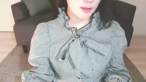 Momo online show from 12-15-24, 07:35