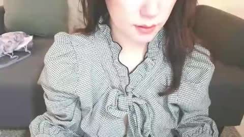 Momo online show from 12-29-24, 04:40