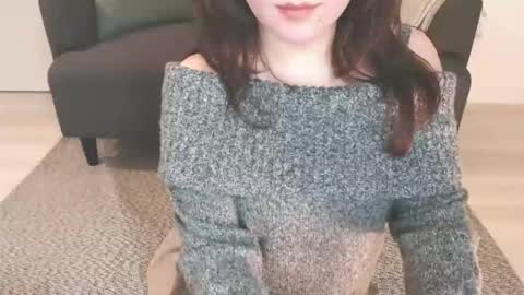 Momo online show from 01-10-25, 12:49