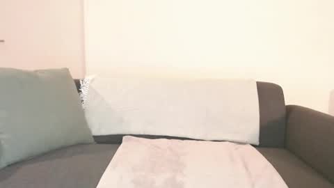 Momo online show from 01-11-25, 09:25