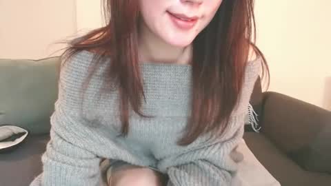 Momo online show from 01-31-25, 05:42