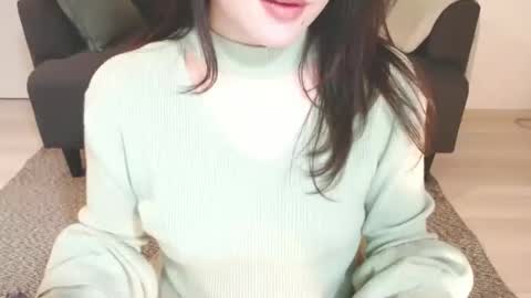 Momo online show from 02-16-25, 12:41