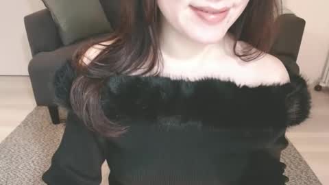 Momo online show from 03-07-25, 01:53