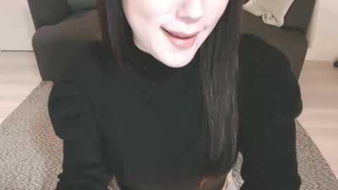 Momo online show from 03-10-25, 02:39