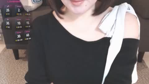 Momo online show from 02-08-26, 06:17