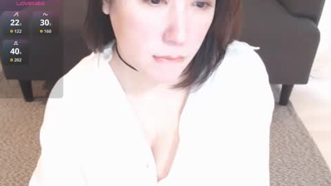 Momo online show from 04-27-26, 01:36