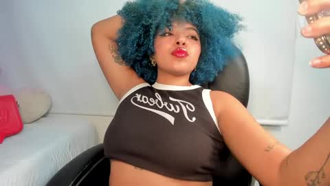 Momo  online show from 04-10-26, 04:06