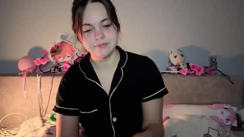 Momo online show from 03-01-26, 03:58